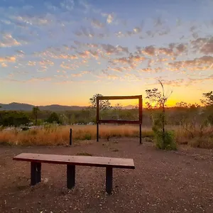 Holiday park Mt Larcom Tourist Park